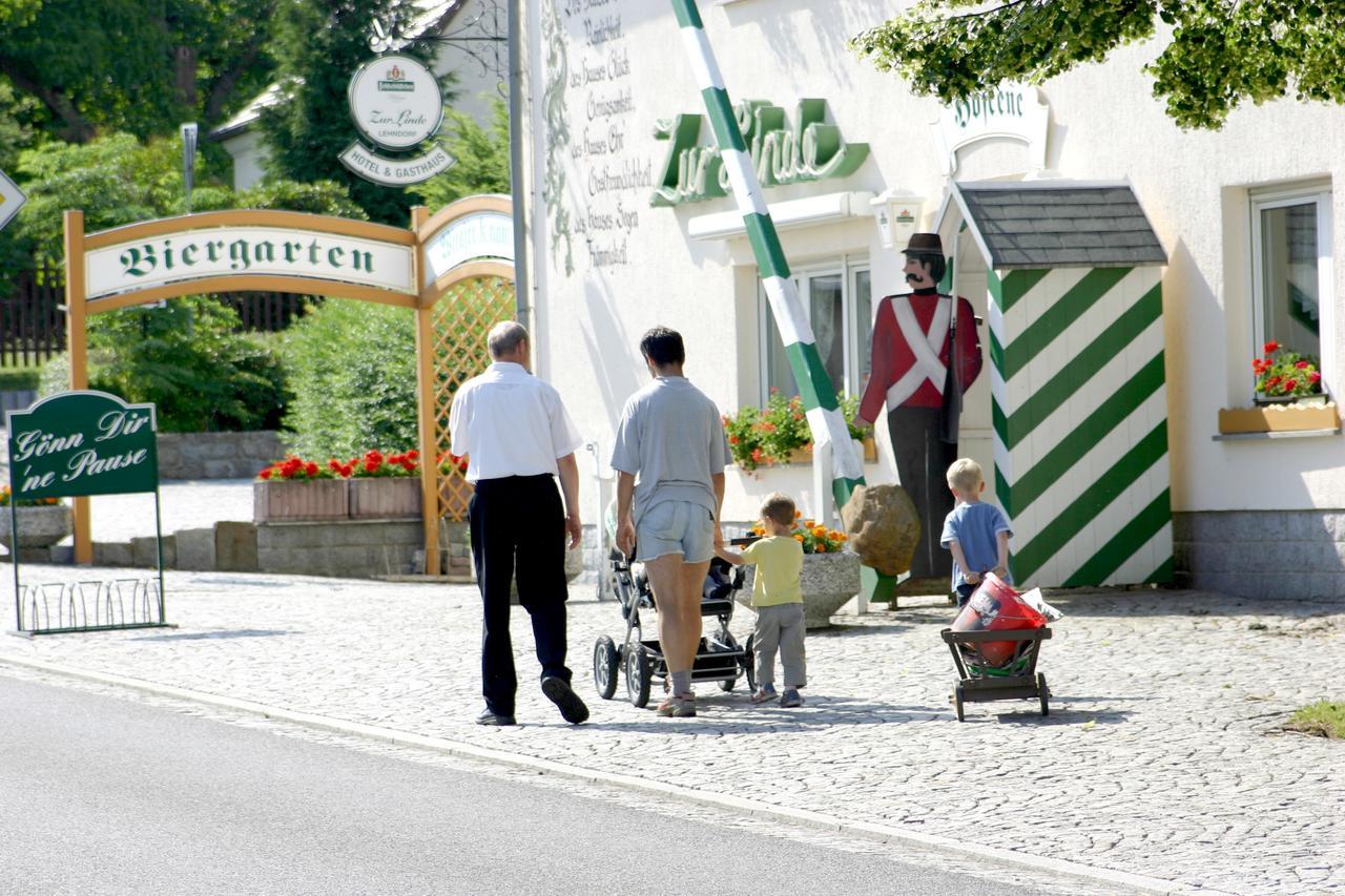 Familienhotel Zur Linde Panschwitz-Kuckau ภายนอก รูปภาพ